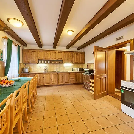 Mazurova By Interhome Tatil Evi Byst (Pardubice)